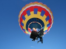 Tandem Fallschirmsprung aus einem Heißluftballon in der Nähe von Ravensburg