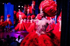 Moulin Rouge Paris mit Dinner für Zwei (Belle-Époque-Menü)