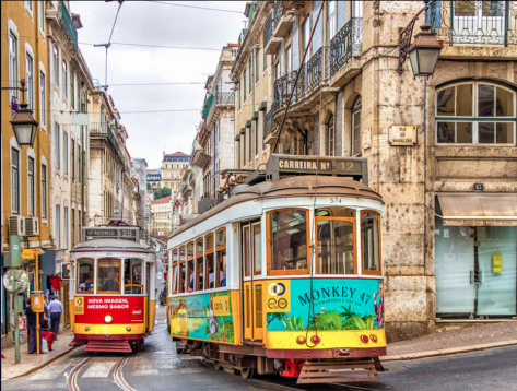 Lissabon Premium-Tour: drei Panorama-Bustour und eine historische Straßenbahnfahrt