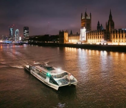 MBNA Thames Clippers ganztägiger Flusswanderer