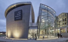 Van Gogh Museum Ticket & Grachtenfahrt in Amsterdam