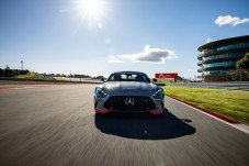 Conduzir um Mercedes AMG GT 63 3 voltas + 1 volta em co-piloto