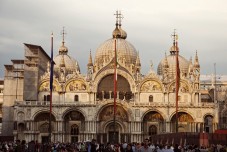 Dogenpalast Venedig: Exklusive Tour mit Zugang zu den Geheimgängen und Eintritt ohne Anstehen zum Markusdom
