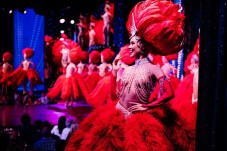 Moulin Rouge Paris mit Abendessen für zwei Personen