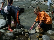 Goldwaschen mit Mittags-Grillplausch am Fluss