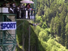 192 m Europa Bridge Bungee Jump in Österreich